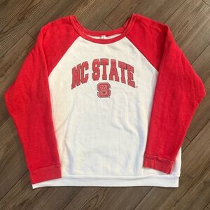 NC State Raglan Sweatshirt | Women’s Medium | Vintage Style Soft Pullover